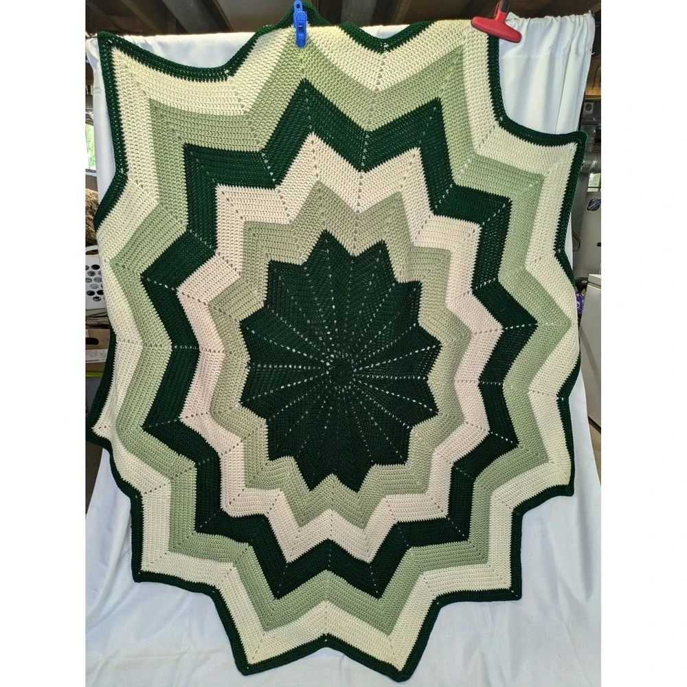 Handmade Crochet 12 Point Star Blanket Throw Green Chevron Afghan Lap Throw 84